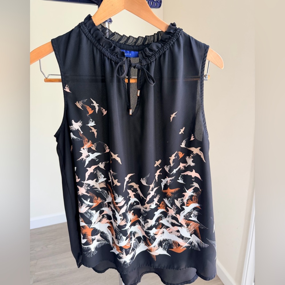 Apt. 9 Black Sleeveless Top with Birds pattern